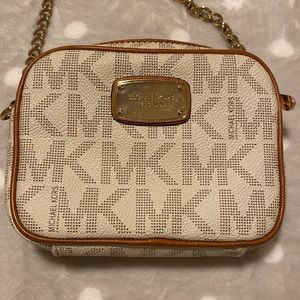 Michael Kors Signature Jet Set East-West Crossbody